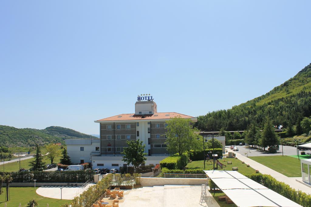La Fonte dell'Astore Castelpetroso Esterno foto